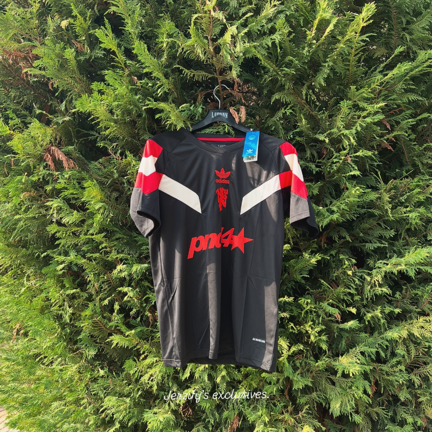 STOCK: MANCHESTER UNITED X PARTYNEXTDOOR (S-XL)