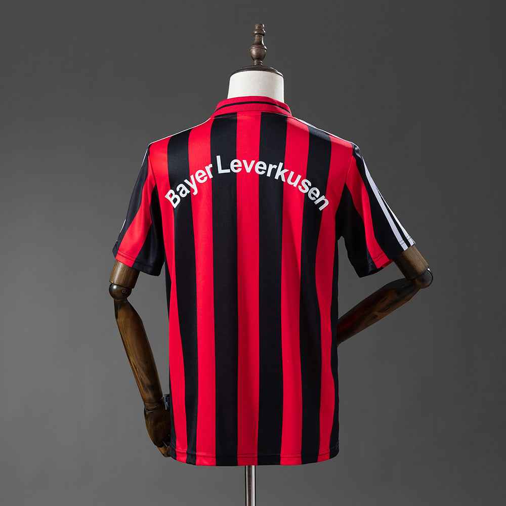Leverkusen 01/02 Home