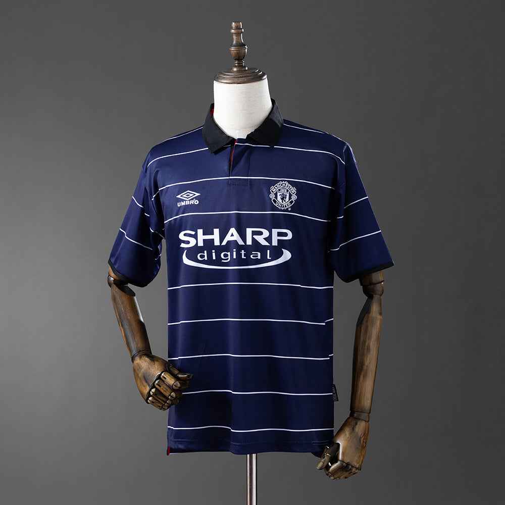 Manchester United away 1999/00