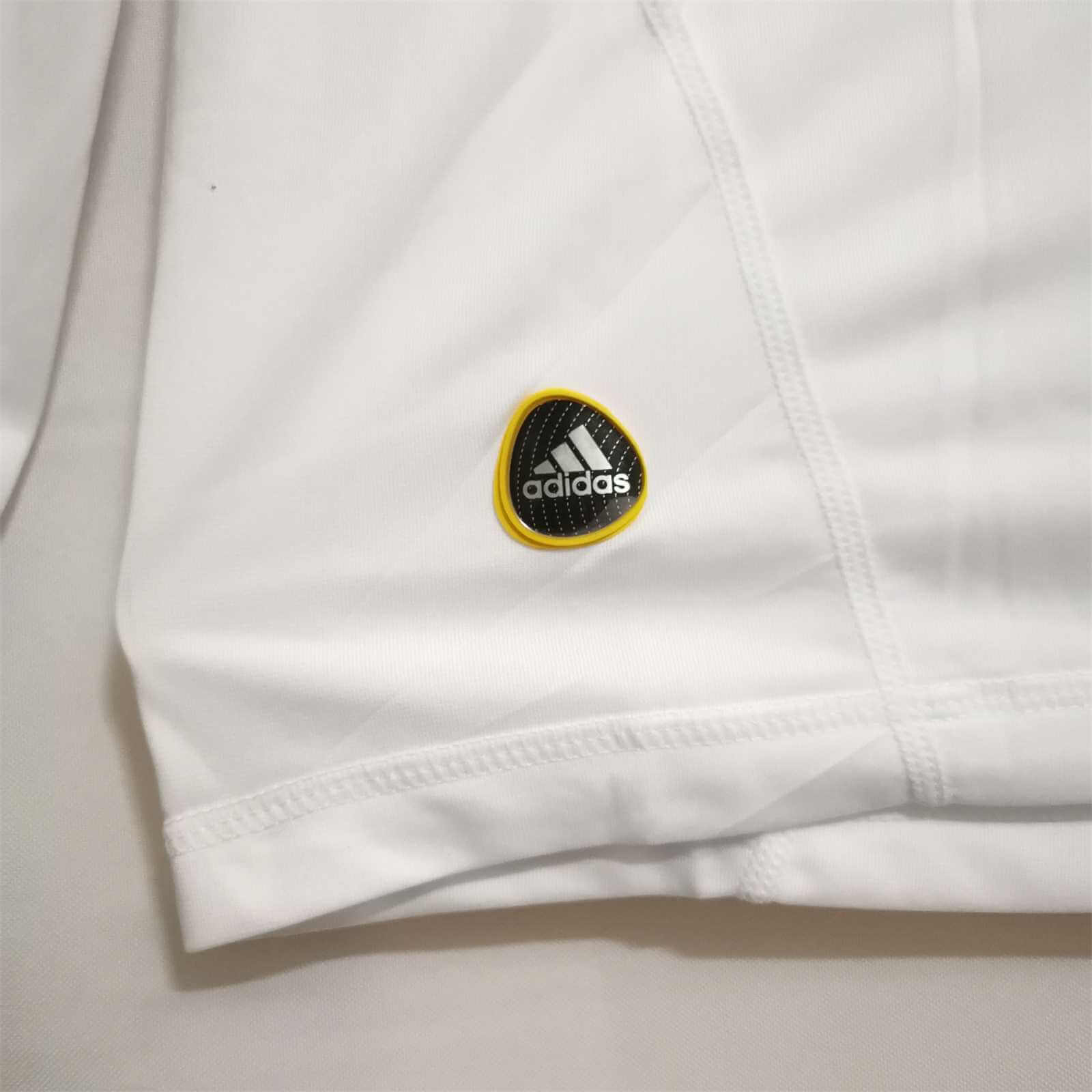 Real Madrid 2010/2011 Home kit – Long Sleeve