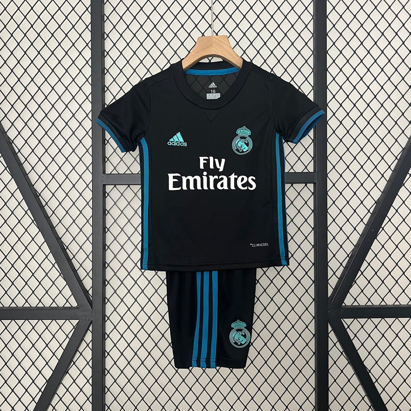 Real Madrid 17/18 (Away)