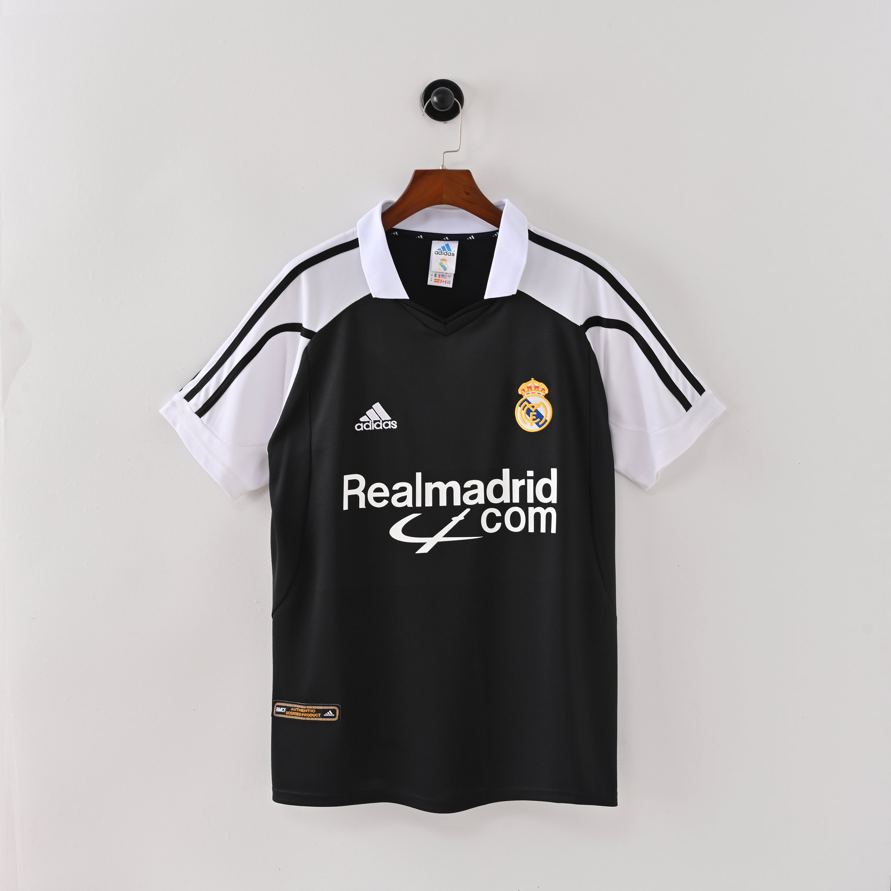 Real Madrid 01/02 (Away)
