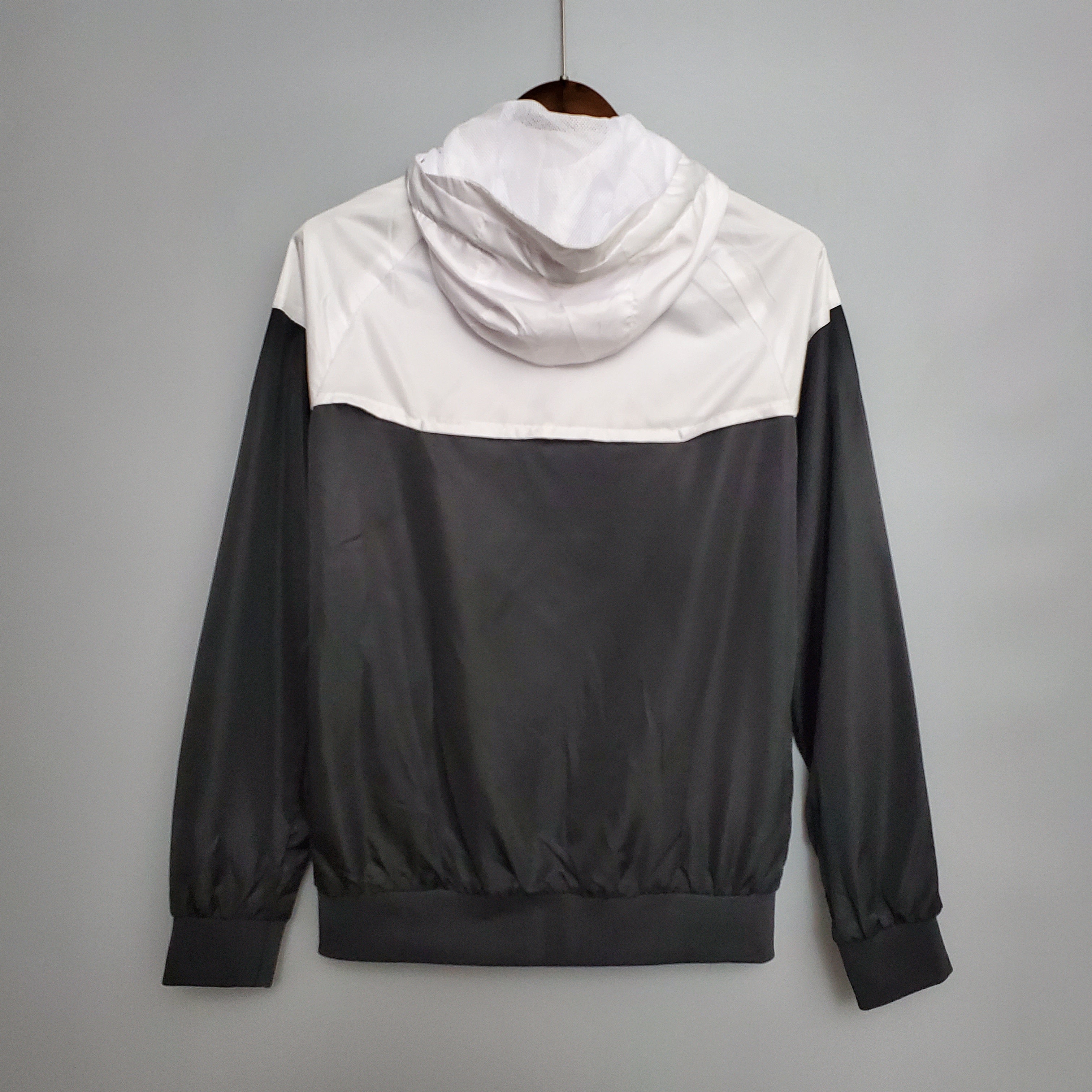 PSG WindBreaker