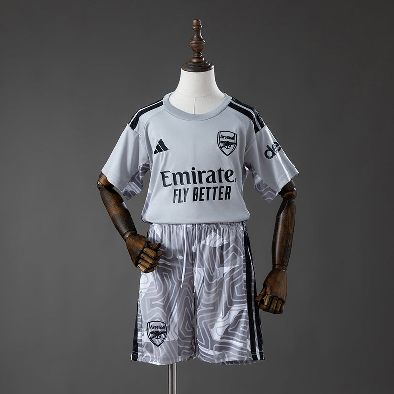 Arsenal 2026/27 Home Kids Goalkeeper