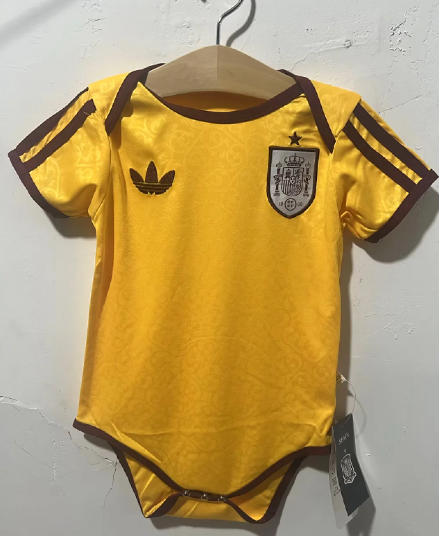 Spain yellow Baby, back