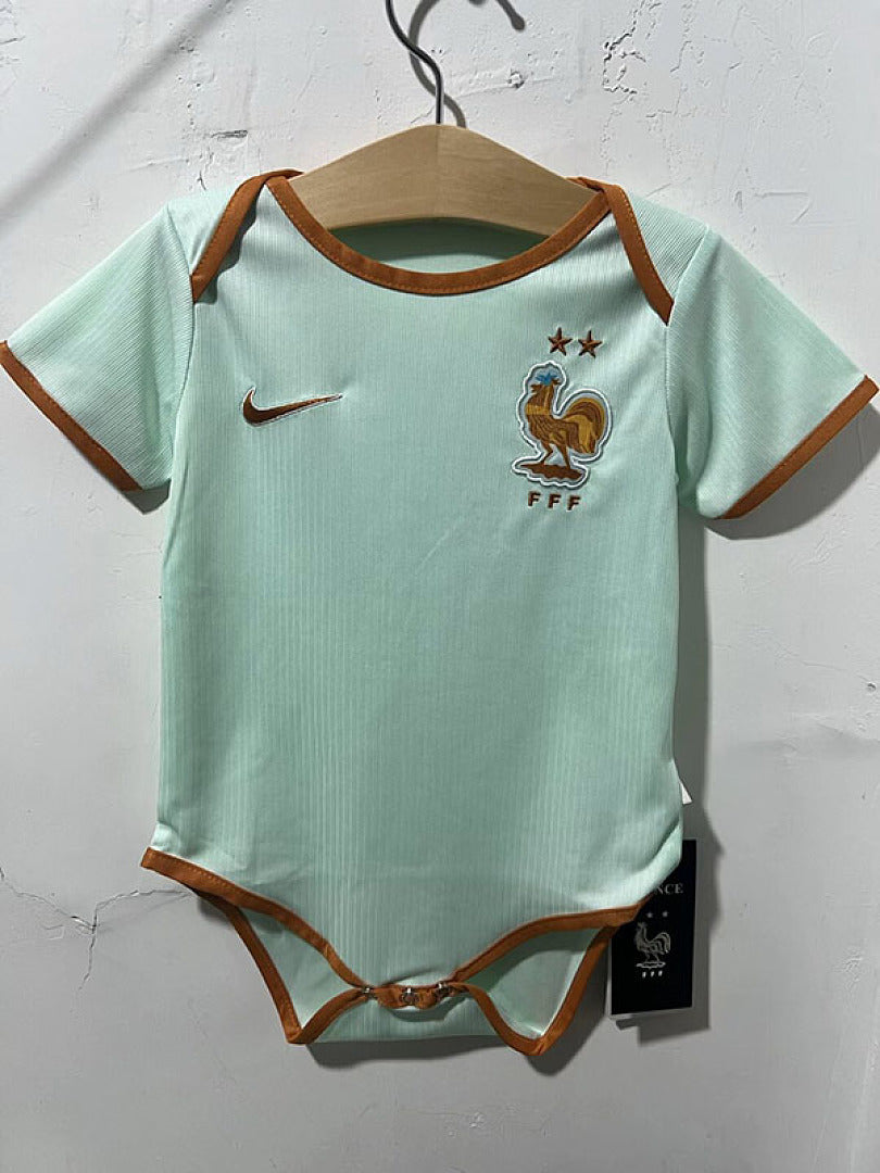 26-27 France Away Baby, back