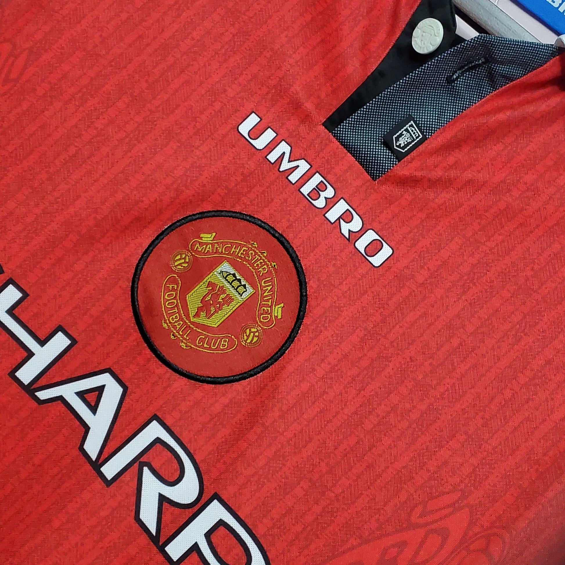 Manchester United 1996/1997 Home Kit – Long Sleeves
