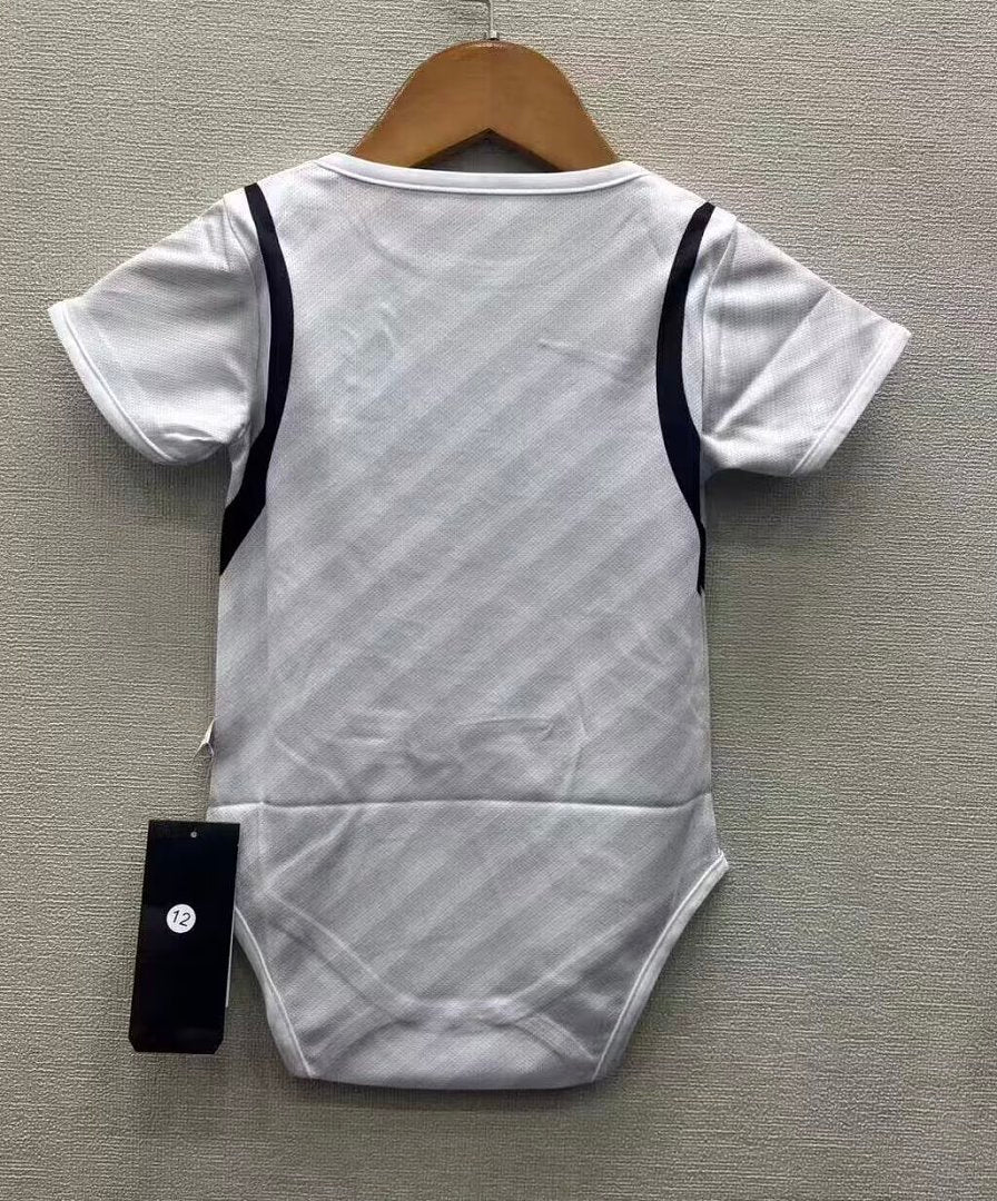 26-27 Tottenham Home Baby, front