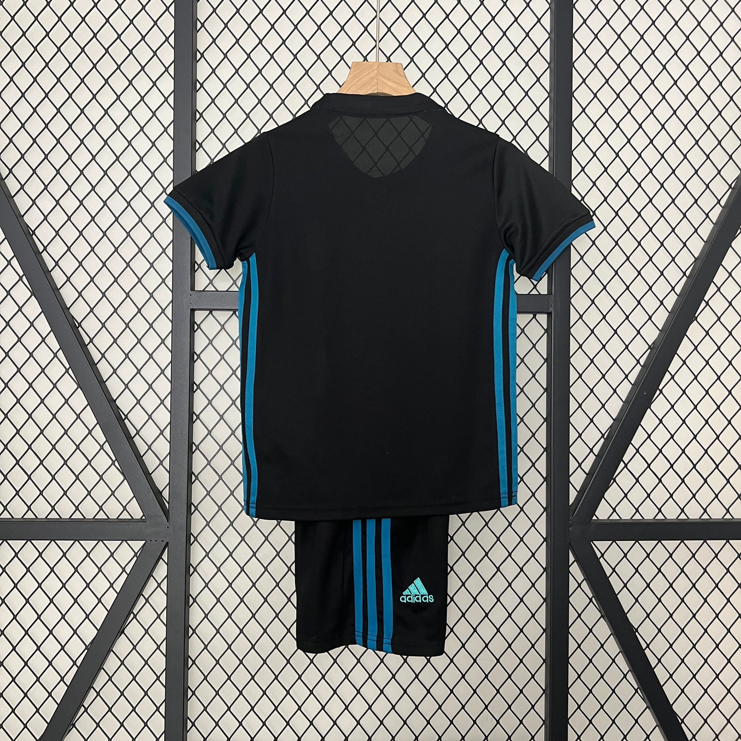 Real Madrid 17/18 (Away)