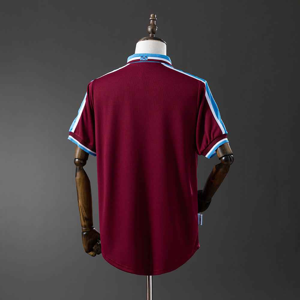 Westham United Home 1999/01