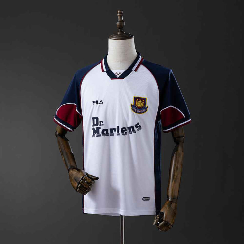Westham United Away 1999/01