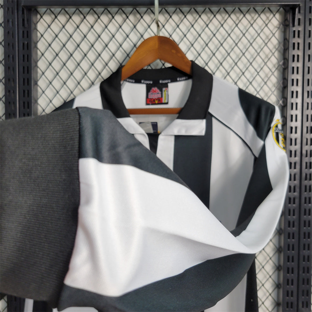 Juventus FC 1997/1998 Champions League Home Kit – Long sleeve