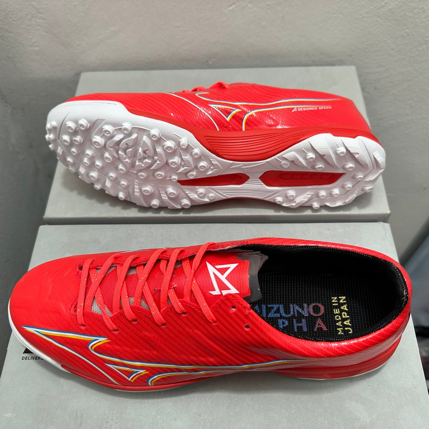 Mizuno Alpha