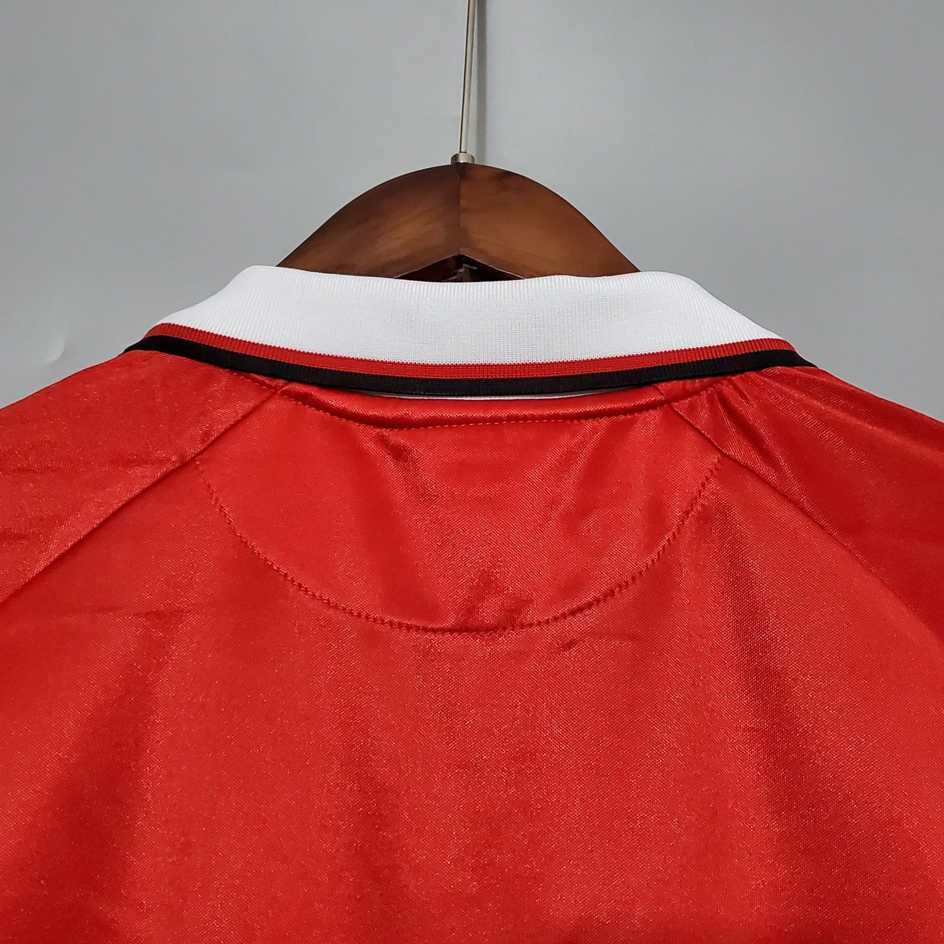 Manchester United 1999/2000 Champions League Home Kit – Long Sleeves