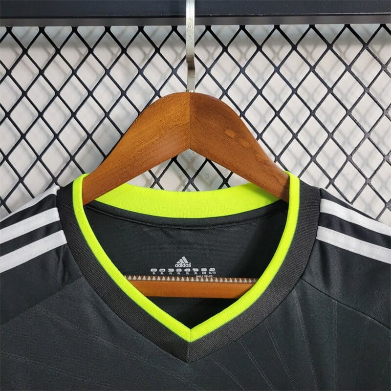 Real Madrid 2010/2011 Away kit – Long Sleeve