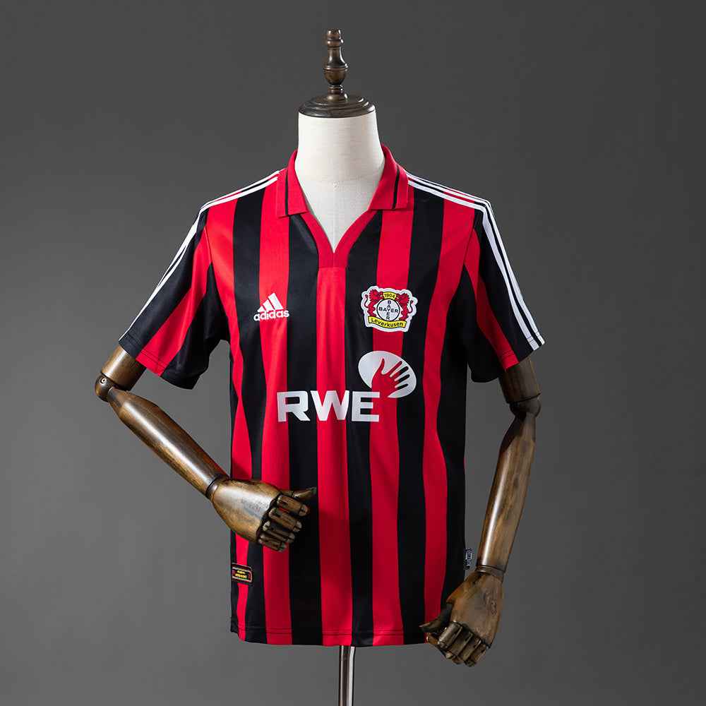 Leverkusen 01/02 Home