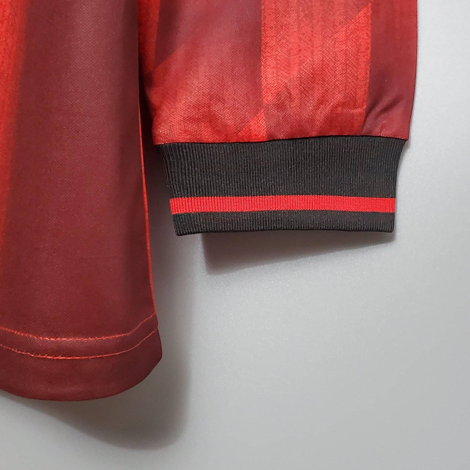 Manchester United 1996/1997 Home Kit – Long Sleeves