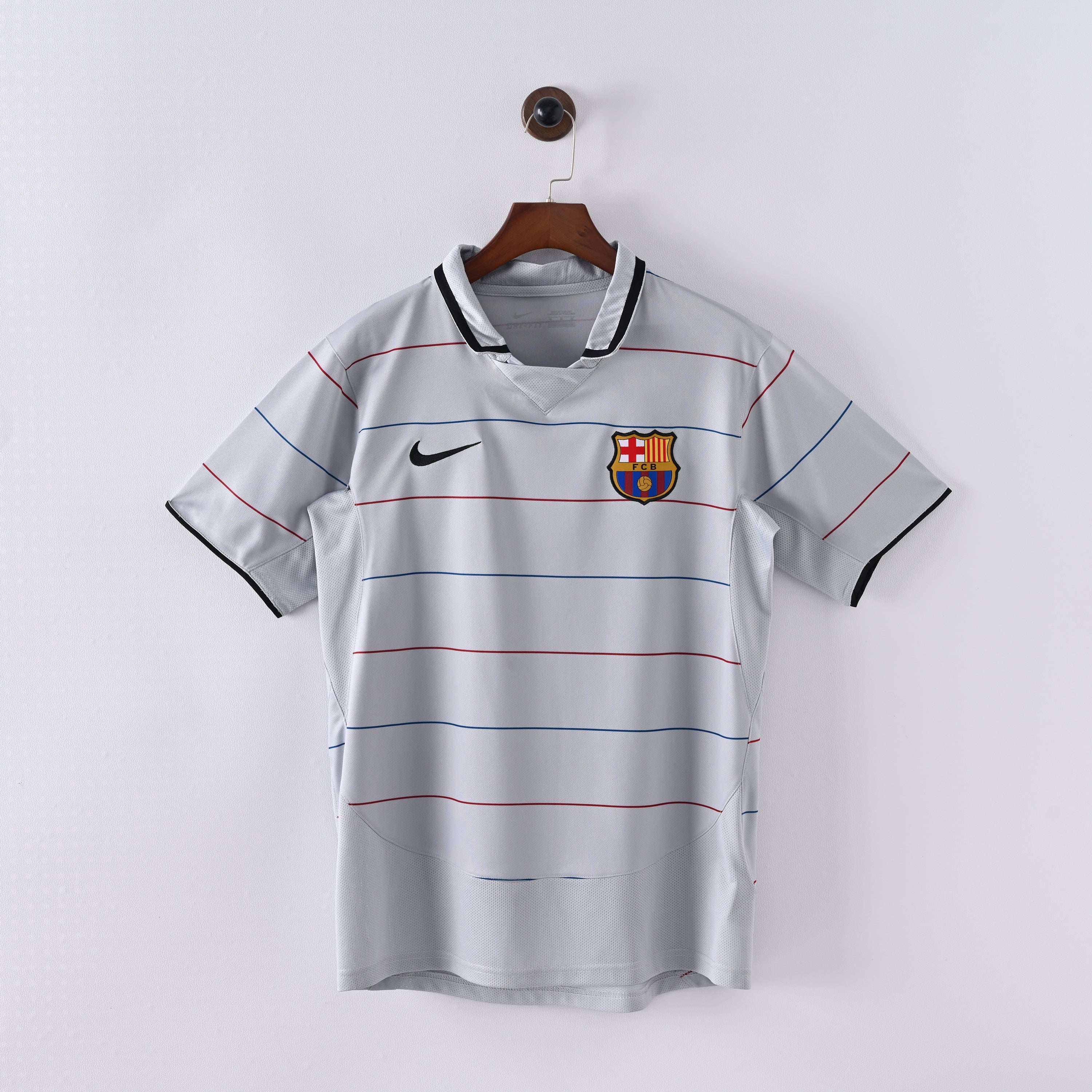Barcelona 03/04 (Away)