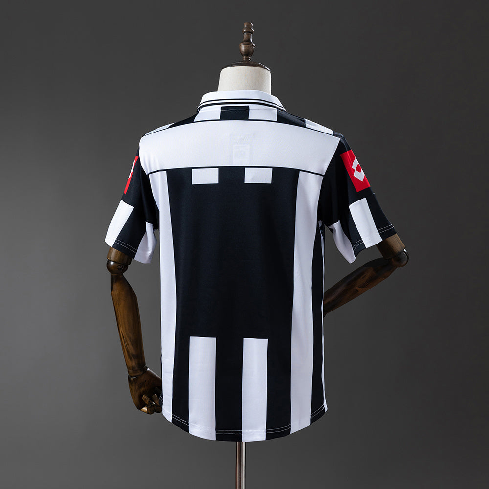 Juventus Home 2001/02