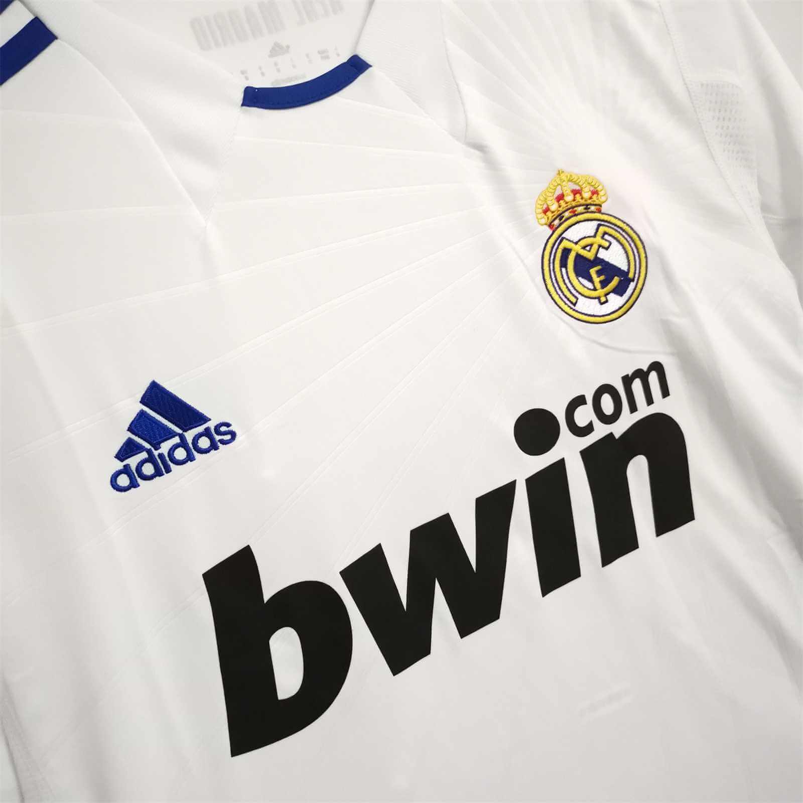 Real Madrid 2010/2011 Home kit – Long Sleeve
