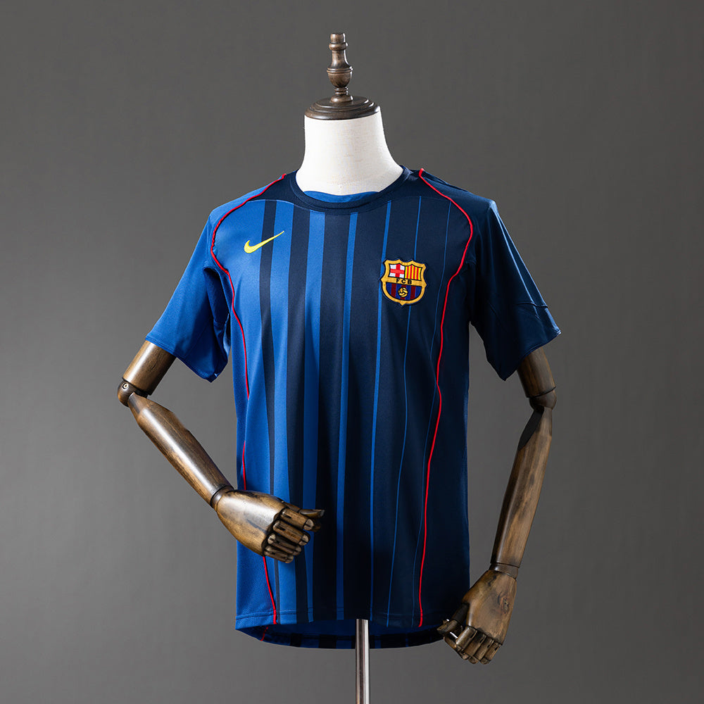 Barcelona Away 2004/05