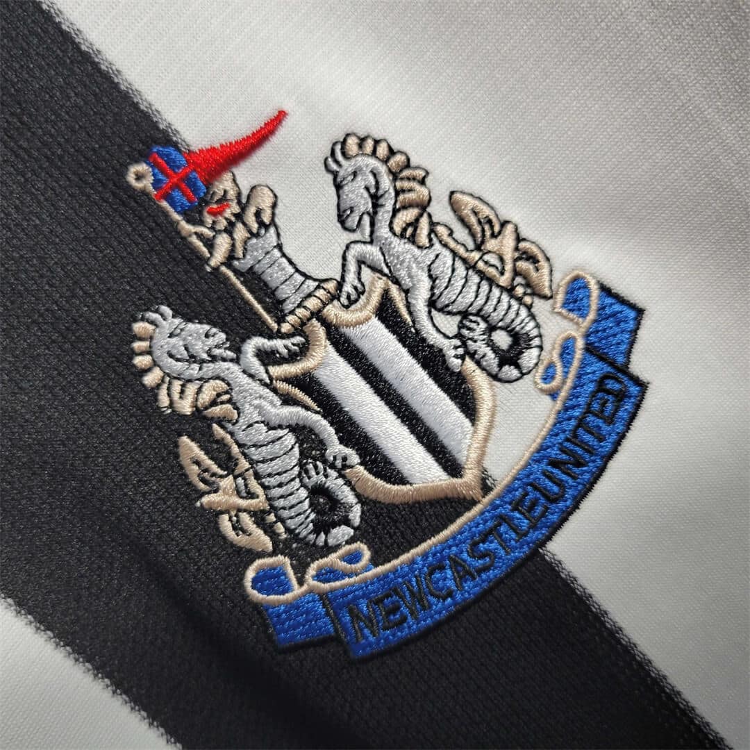 Newcastle United 1995/1997 Home Kit – Long sleeve