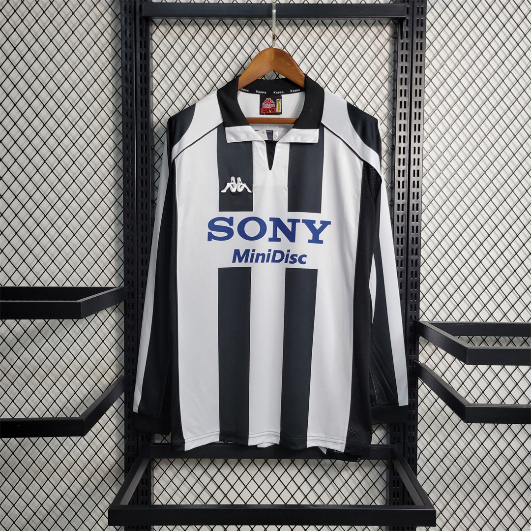 Juventus FC 1997/1998 Champions League Home Kit – Long sleeve