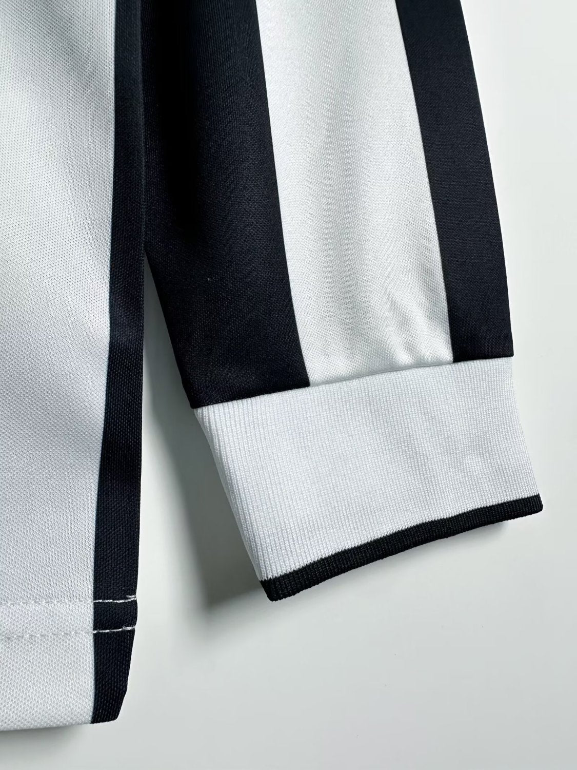 Juventus FC 1996/1997 Home Kit – Long sleeve