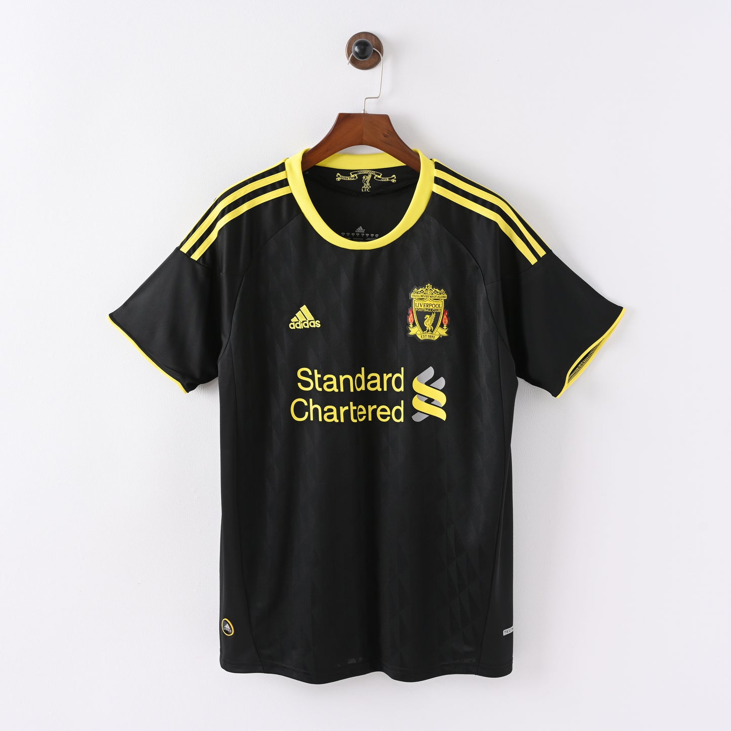 Liverpool 10/11 (away)