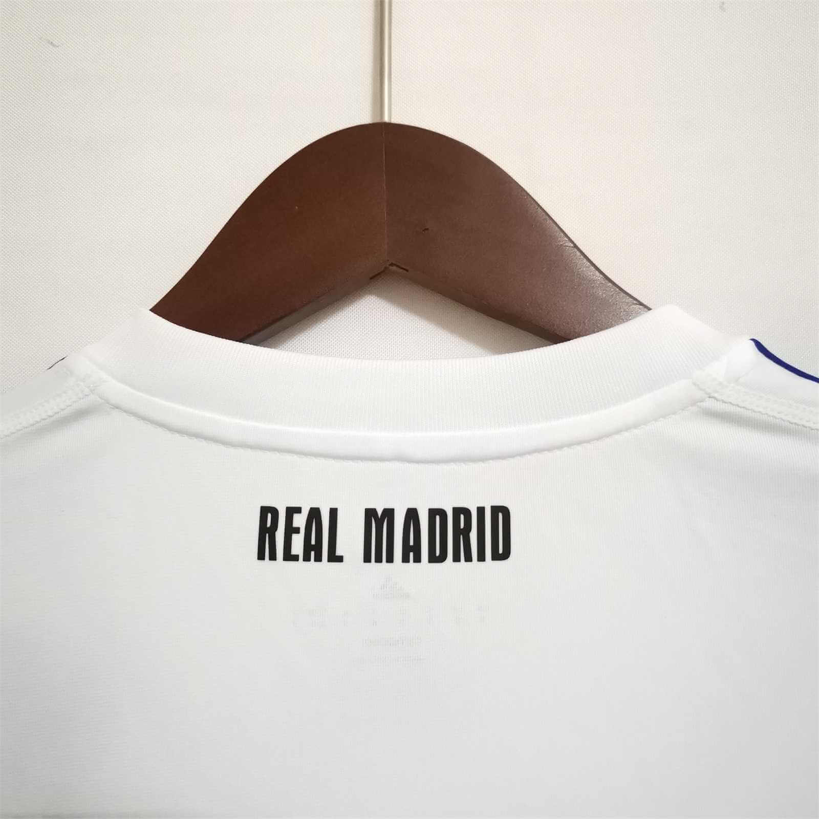 Real Madrid 2010/2011 Home kit – Long Sleeve