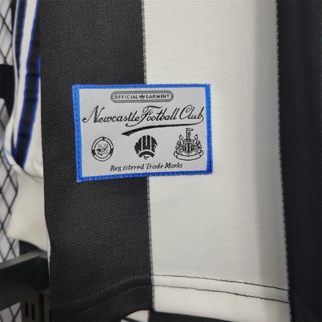 Newcastle United 1995/1997 Home Kit – Long sleeve