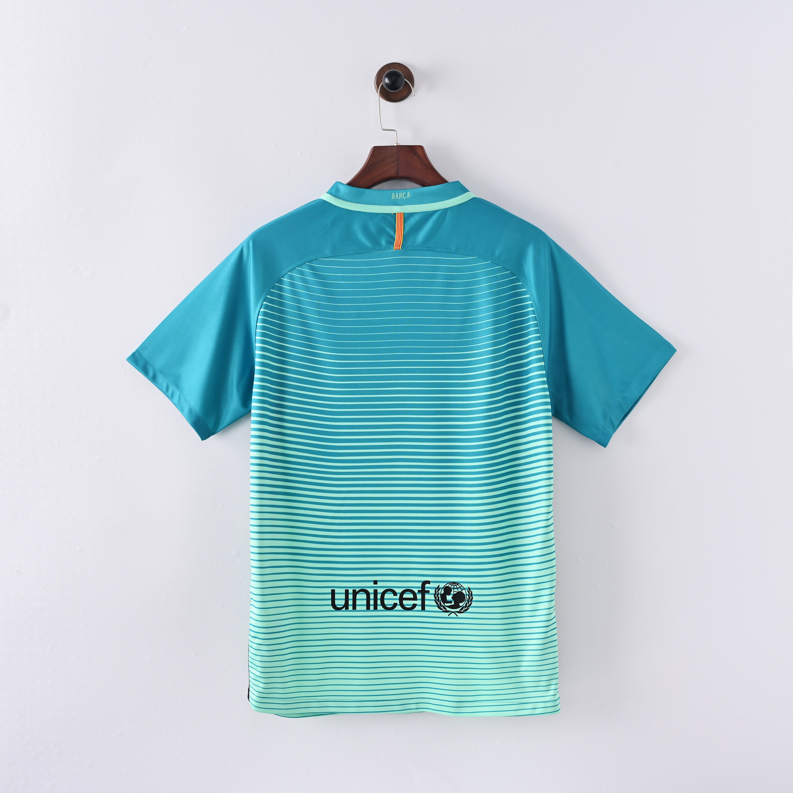 Barcelona 16/17 (Away)