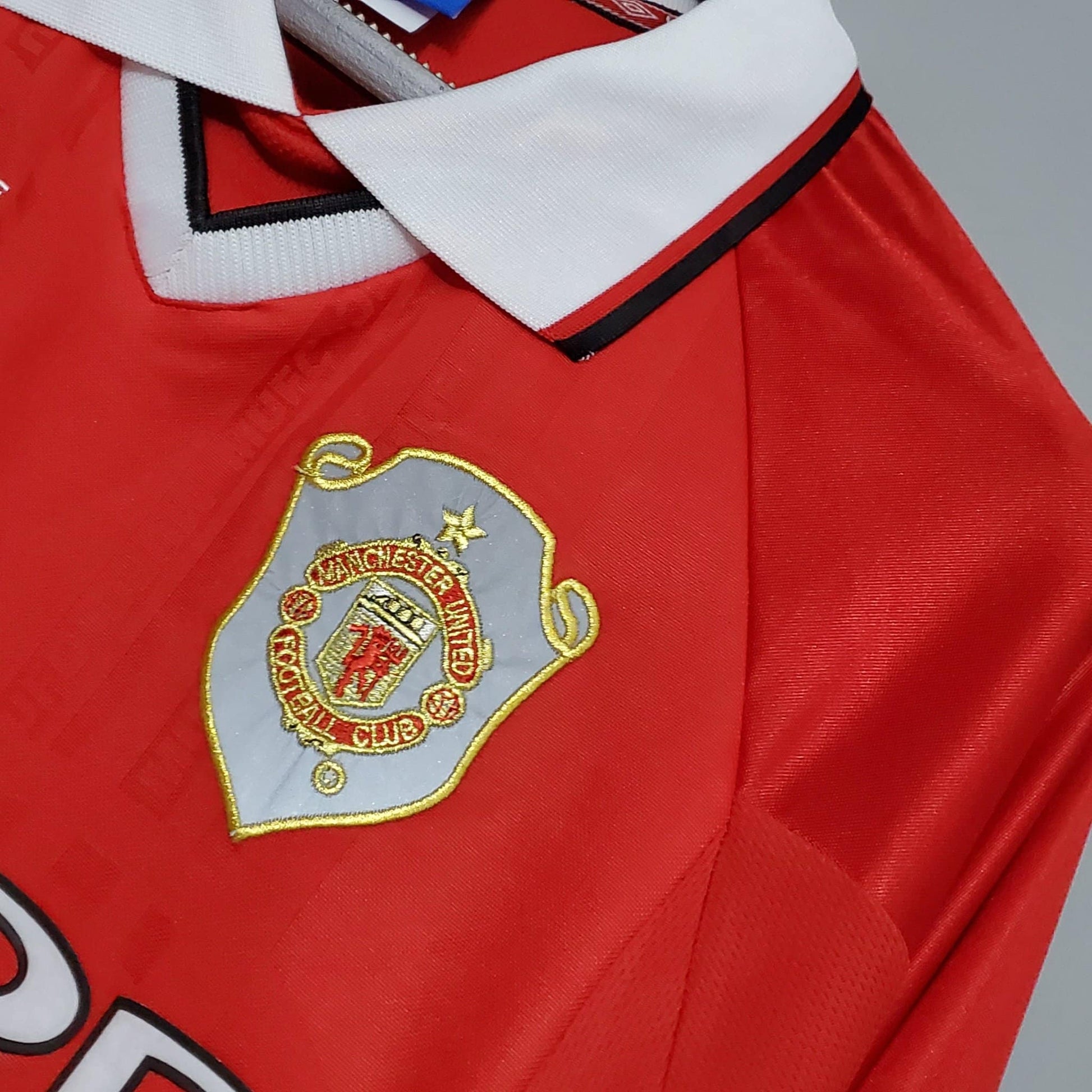 Manchester United 1999/2000 Champions League Home Kit – Long Sleeves