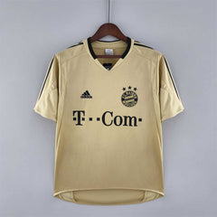 Bayern 04/05(away)