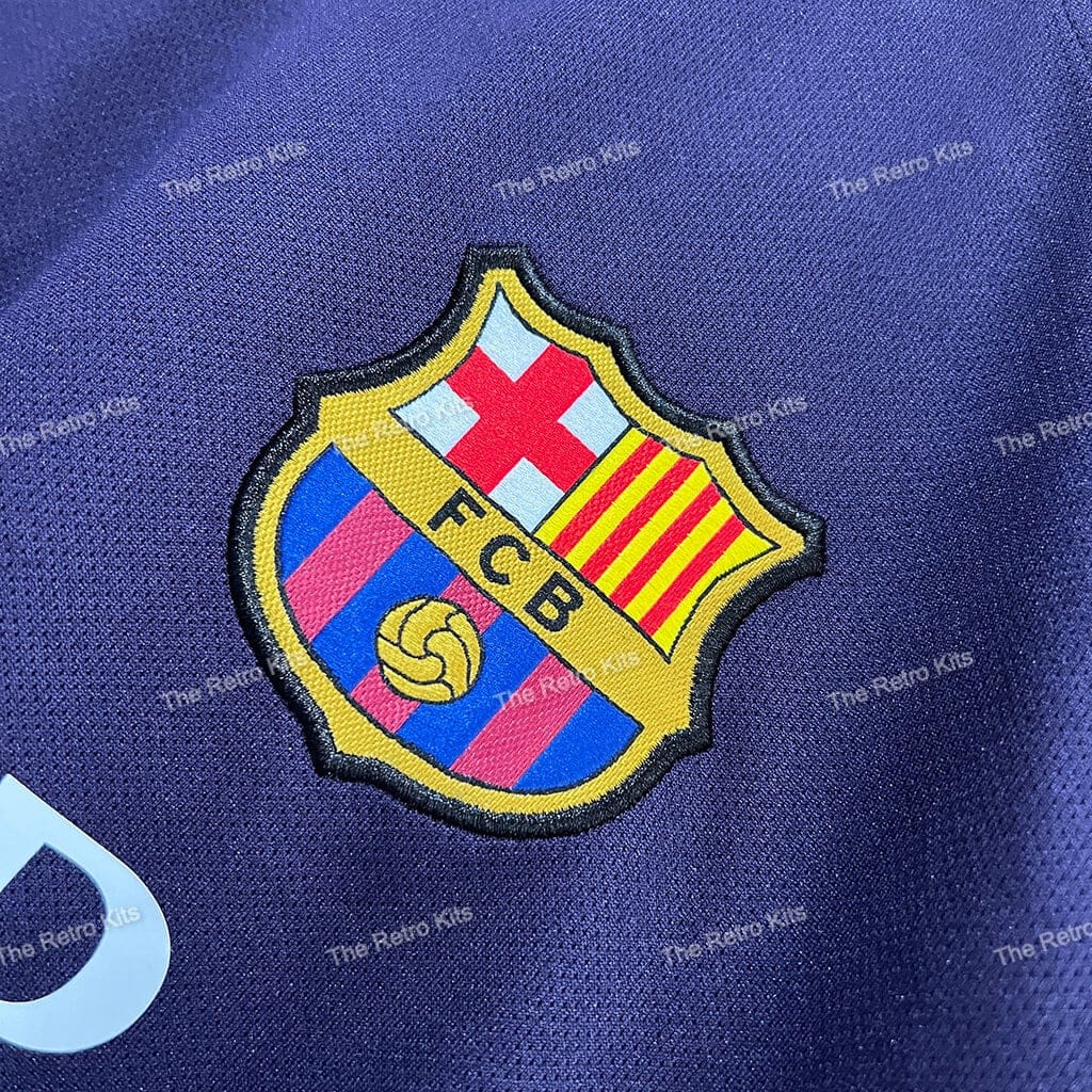 FC Barcelona 2016/2017 Away Kit – Long Sleeves