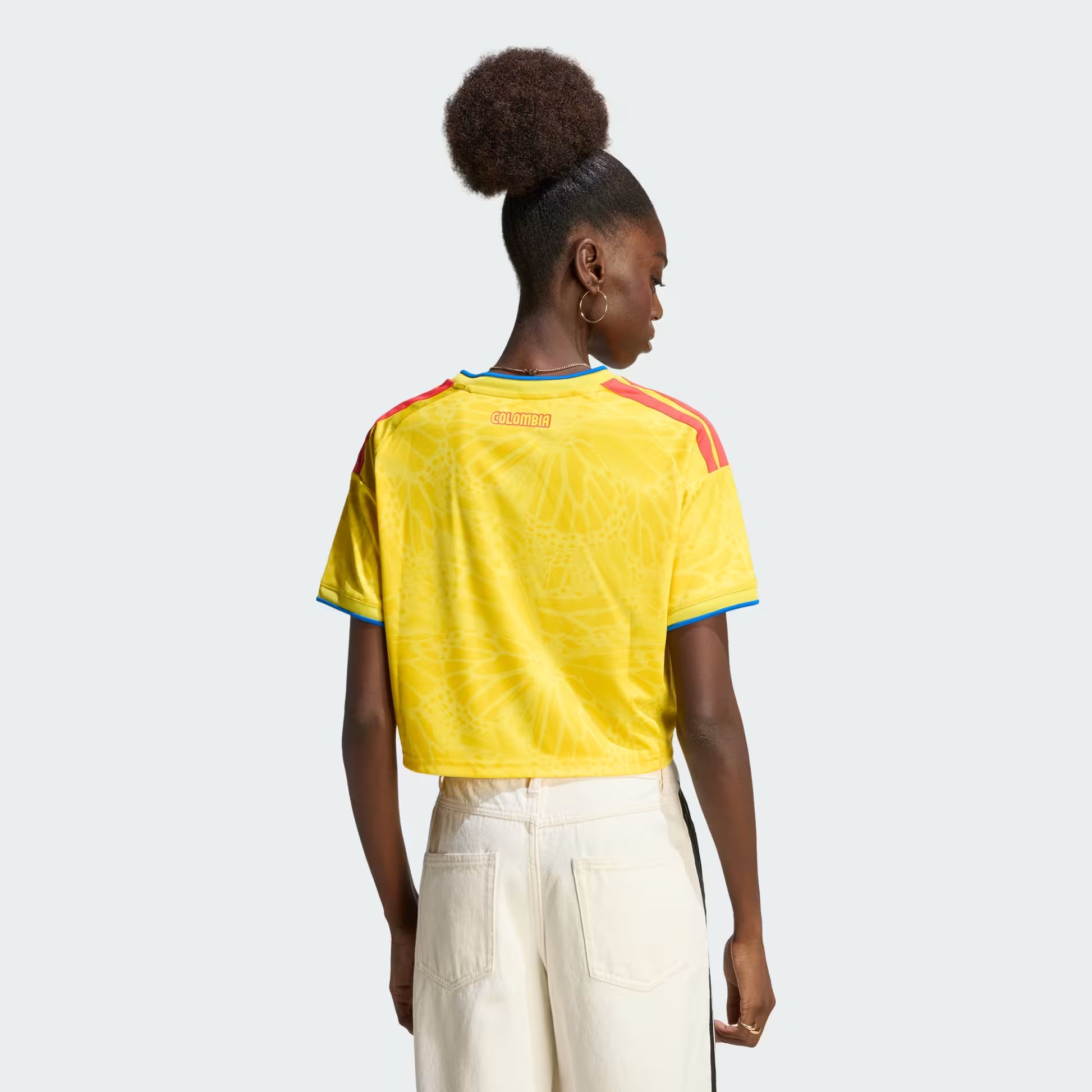 Colombia Crop Sleeved
