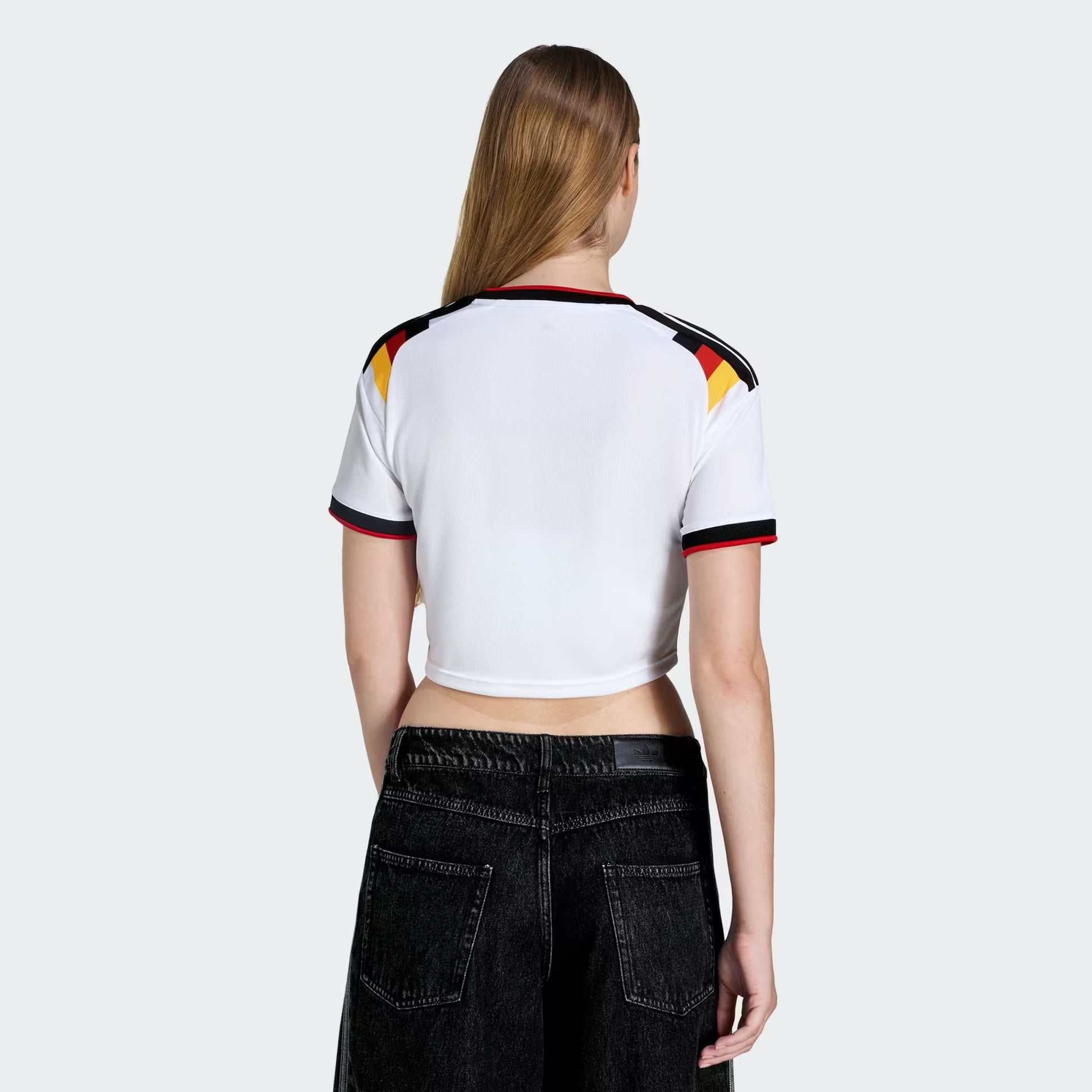 Germany Crop Sleeved