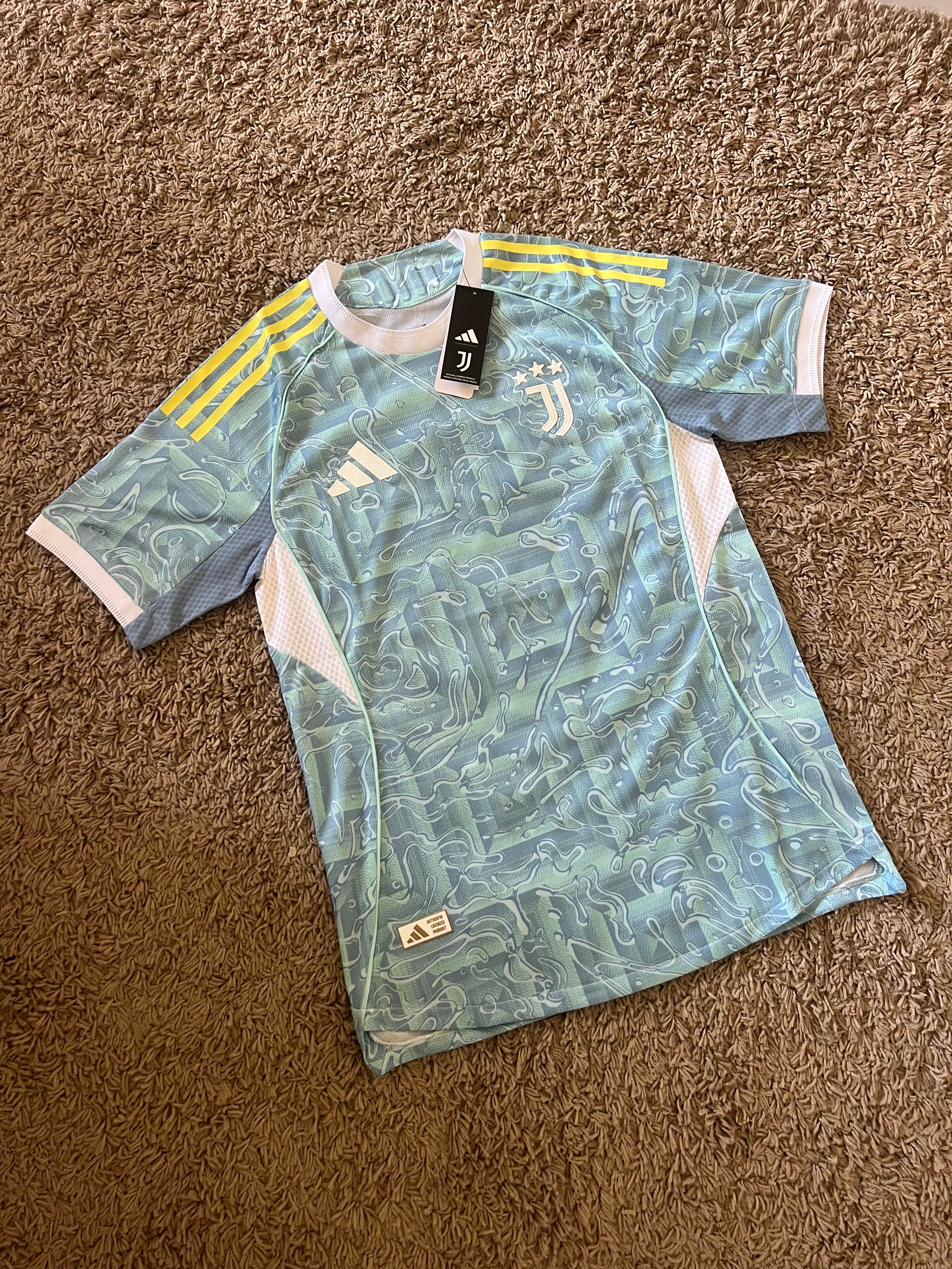 Juventus 25/26 (Away)
