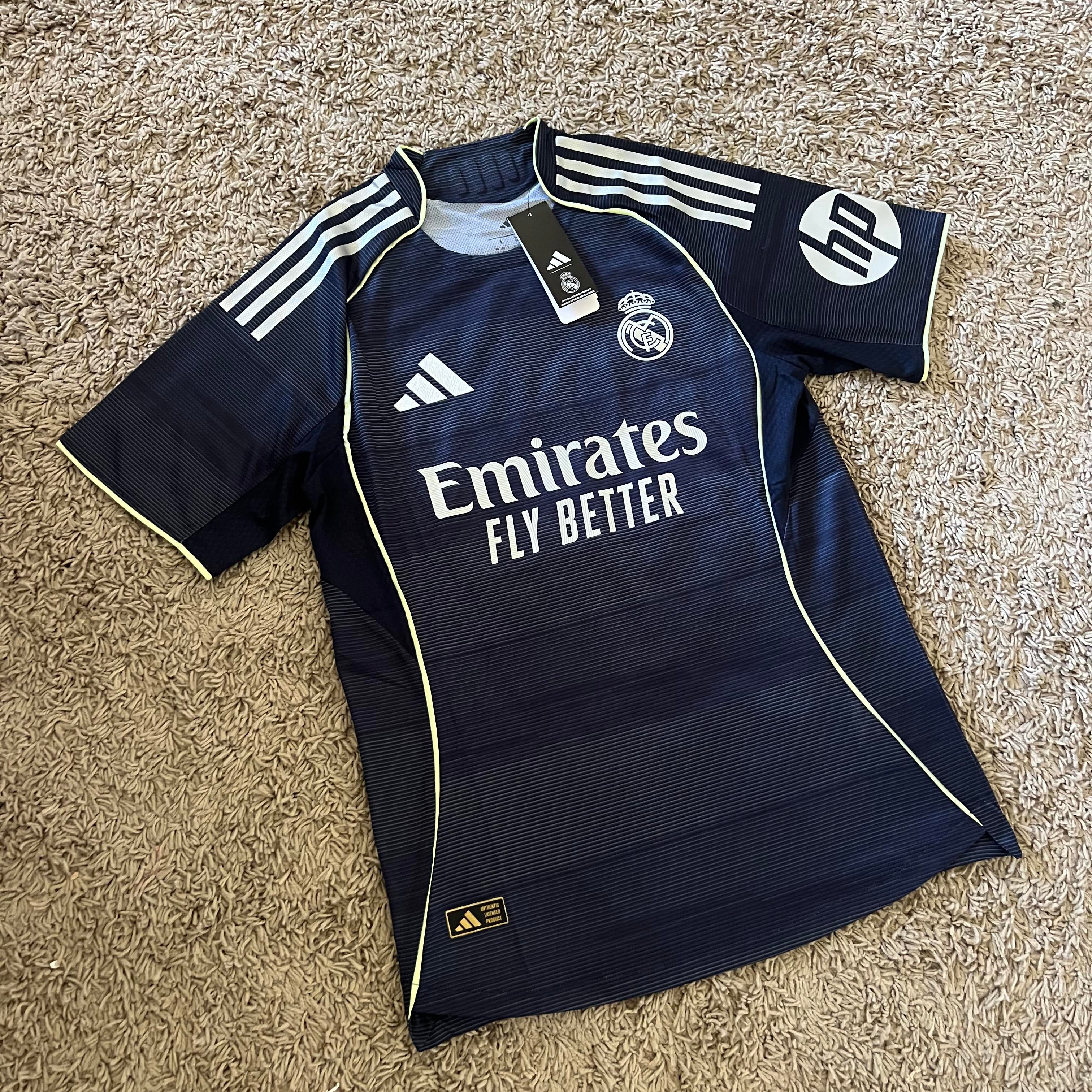 Real Madrid 25/26 (Away)