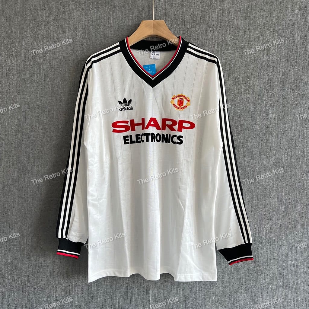 Manchester United 1982/1984 Away Kit – Long Sleeve