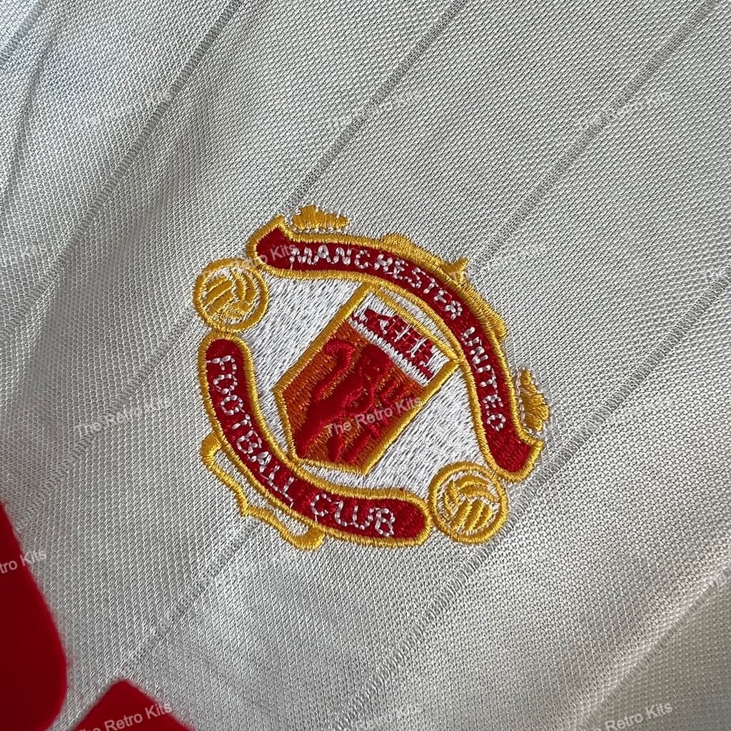 Manchester United 1982/1984 Away Kit – Long Sleeve