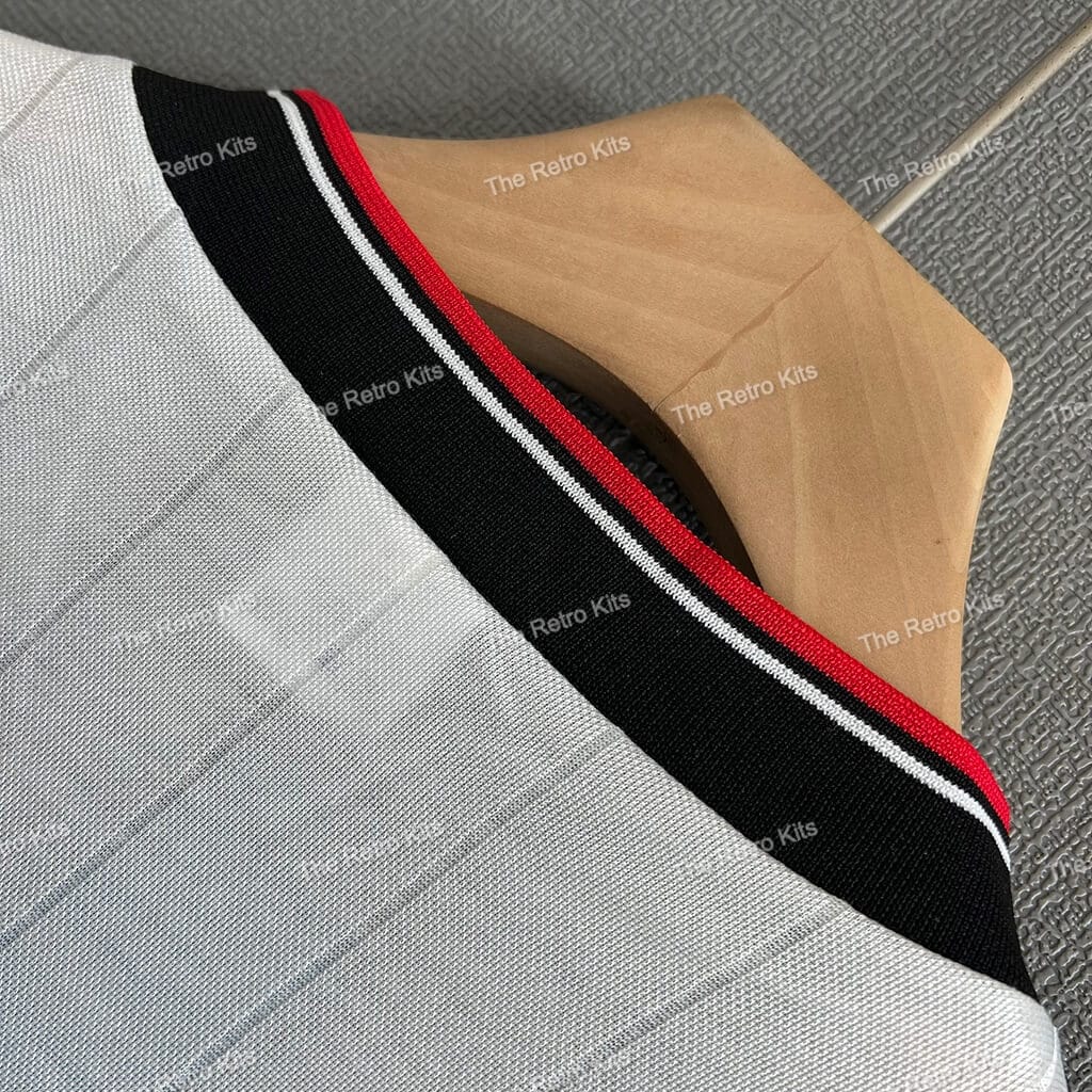 Manchester United 1982/1984 Away Kit – Long Sleeve