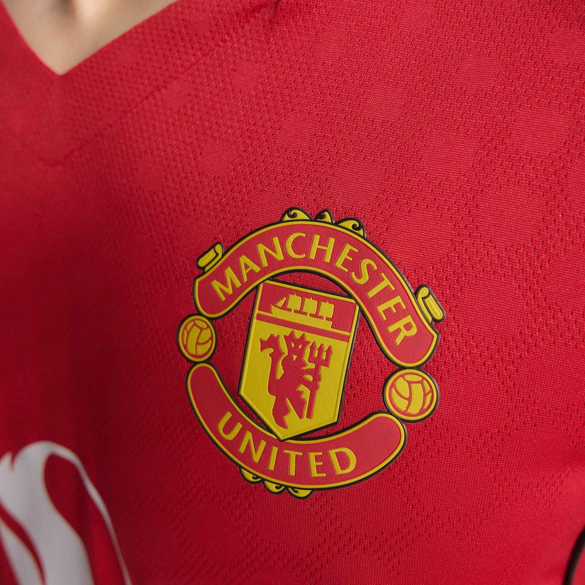 Manchester United 25/26 Long Sleeve