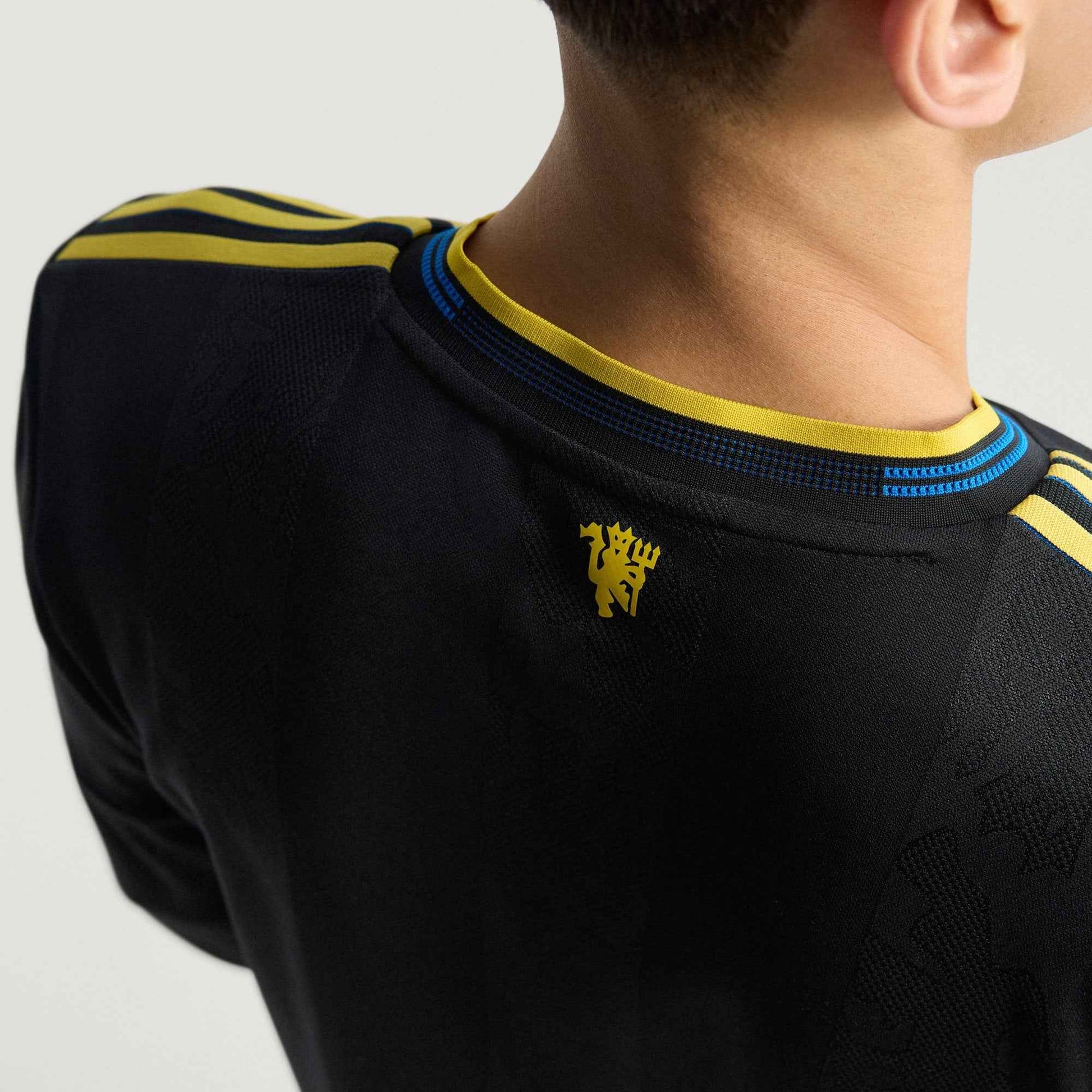 Manchester United 25/26 Long Sleeve Third