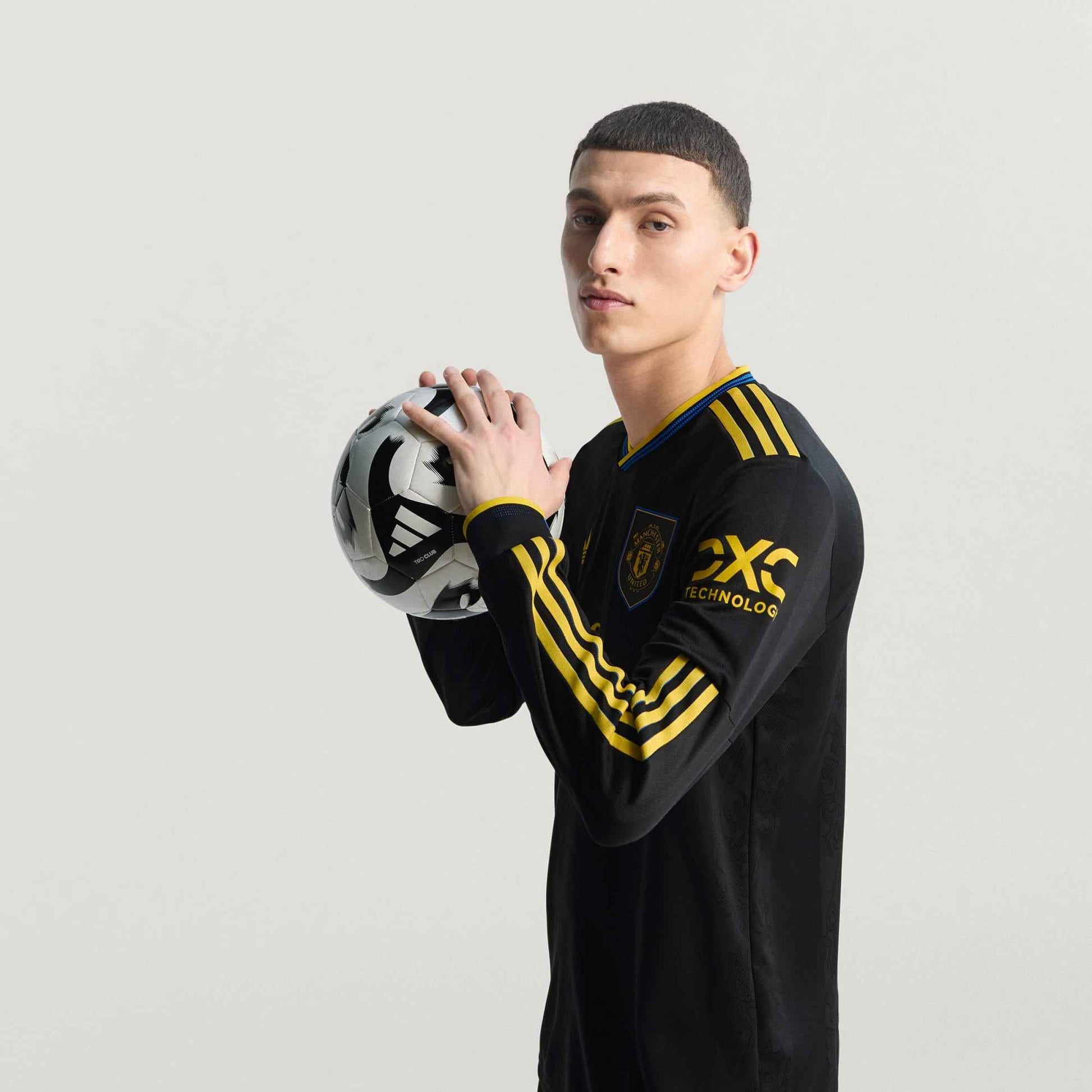 Manchester United 25/26 Long Sleeve Third