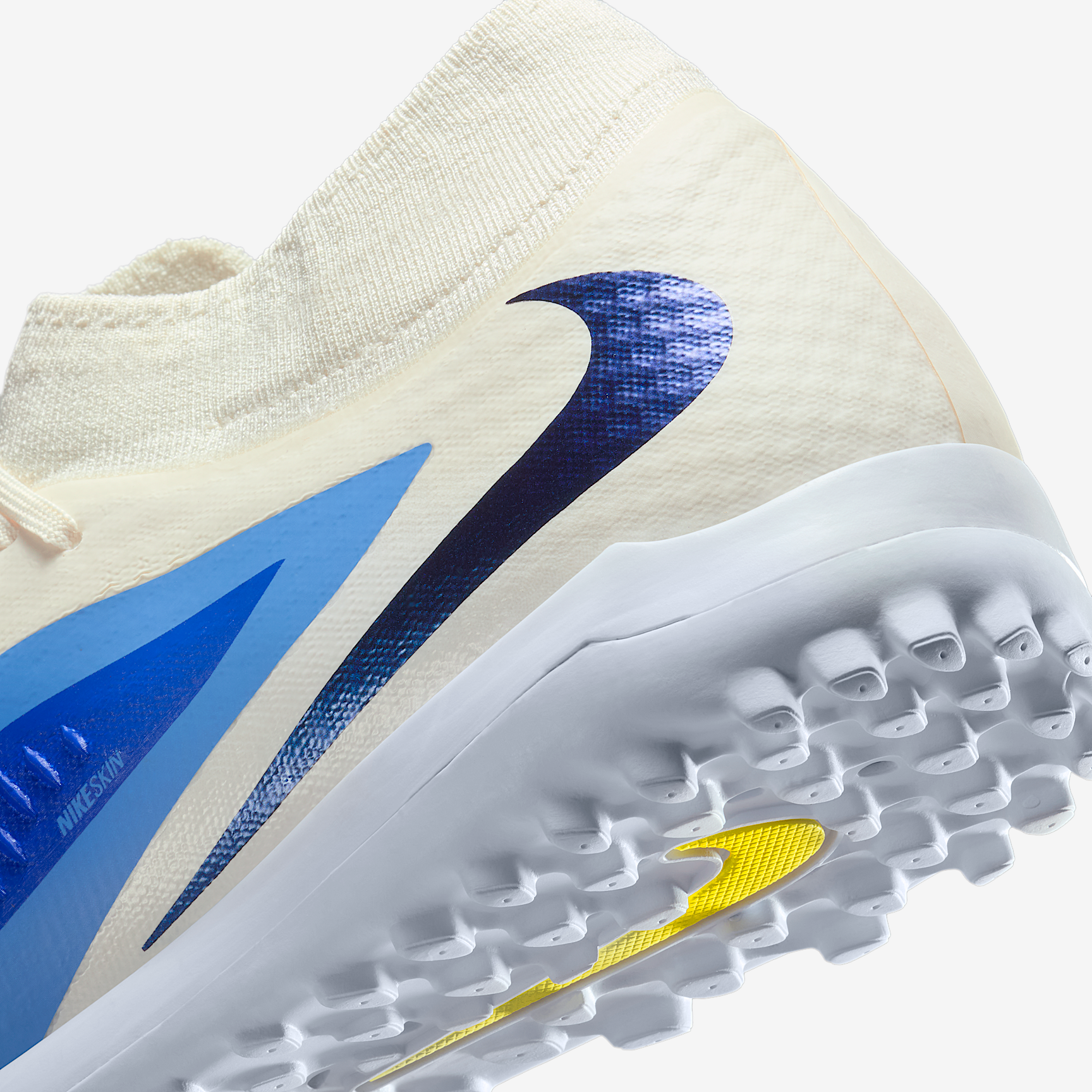 Nike Phantom 6 High Academy