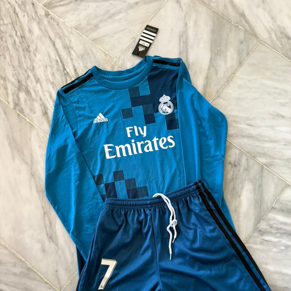 STOCK: REAL MADRID 2017 LONG SLEEVES KIDS SIZE (26-RONALDO)