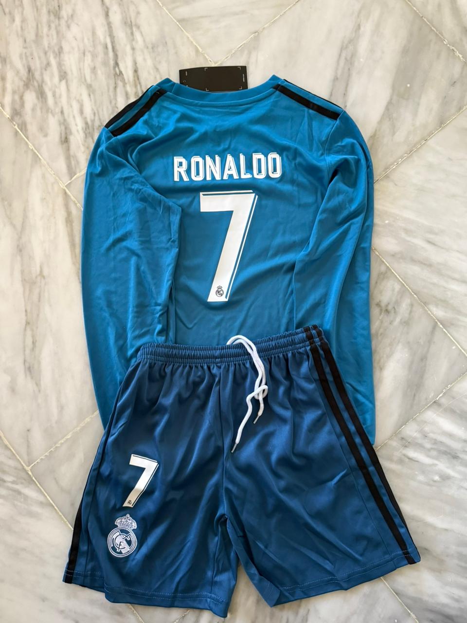 STOCK: REAL MADRID 2017 LONG SLEEVES KIDS SIZE (26-RONALDO)