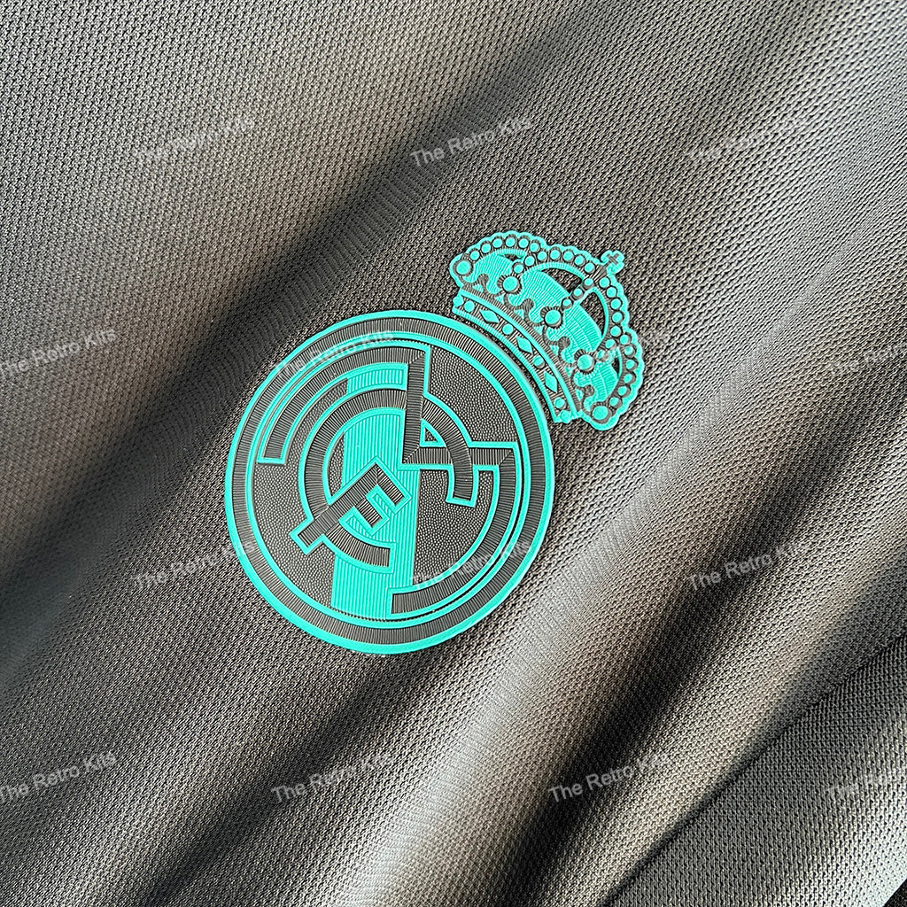 Real Madrid 2017/2018 Away kit Long Sleeve – Player version