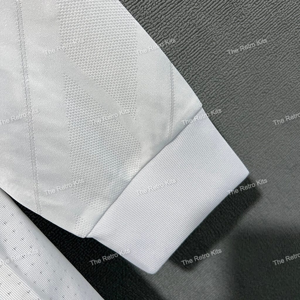 Real Madrid 2017/2018 Home kit Long Sleeve – Player version